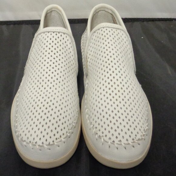 Brand New Minnetonka 674P slip-ons Pacific White Multiple Sizes New In Box F53 - Picture 3 of 6